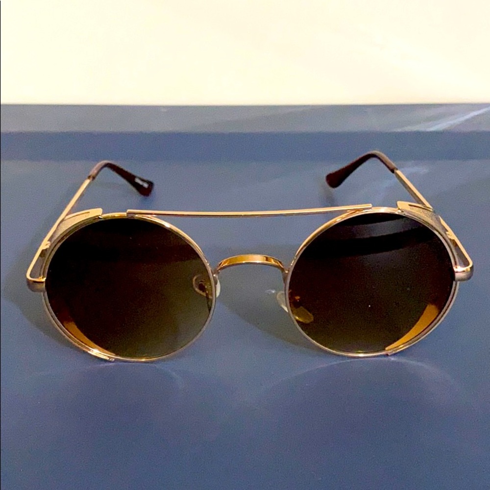 Brown & Gold Round Sunglasses